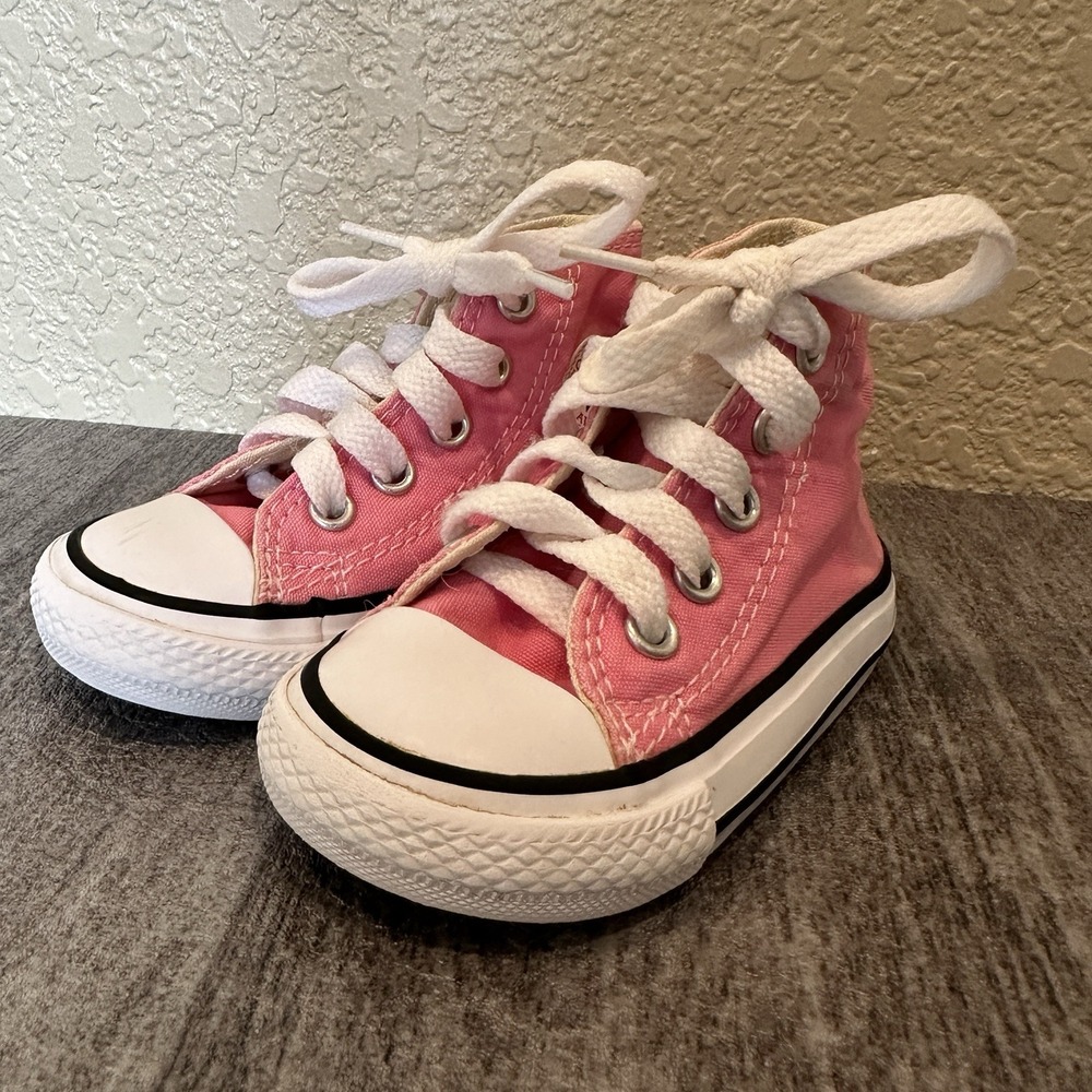 Converse Chuck Taylor All Star High Tops Soft Pink Youth Size 4 Toddler Baby